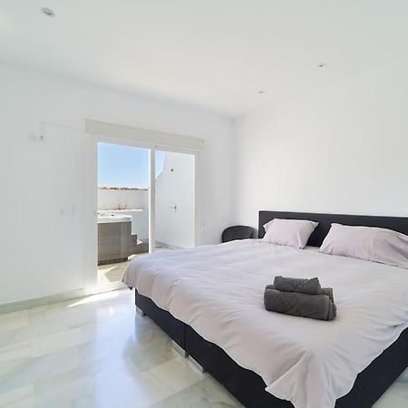 Superbe Appartement Avec Jaccuzi Marbella Eksteriør billede