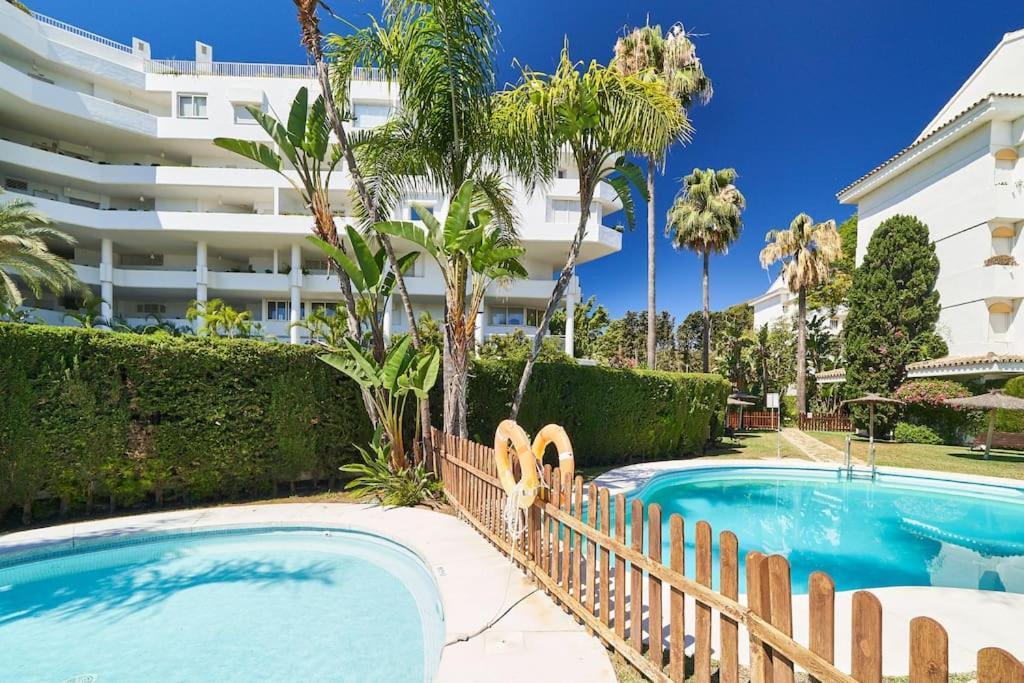 Superbe Appartement Avec Jaccuzi Marbella Eksteriør billede