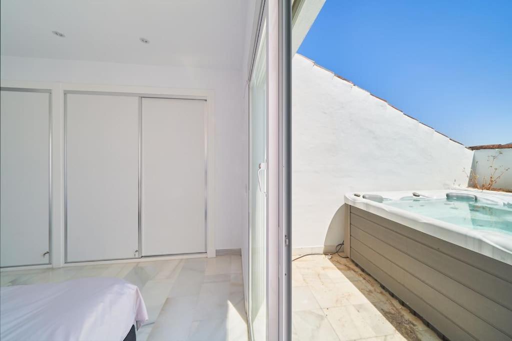 Superbe Appartement Avec Jaccuzi Marbella Eksteriør billede
